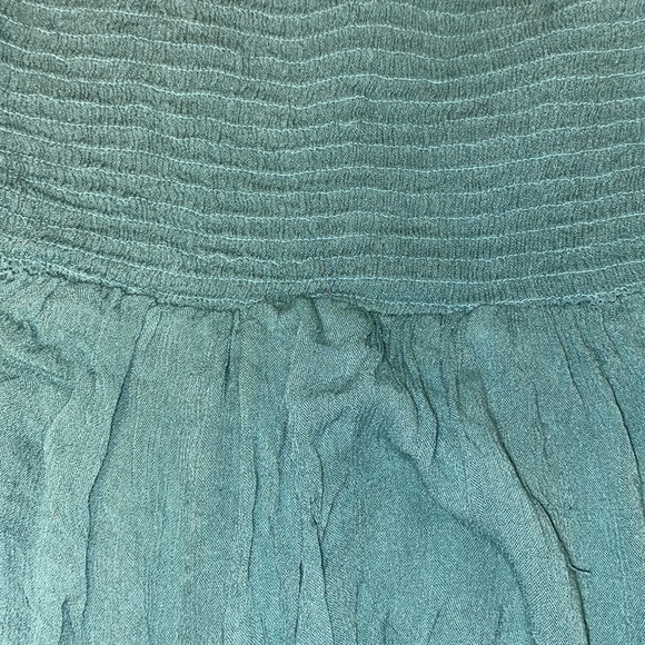 Top - Picture 2 of 2